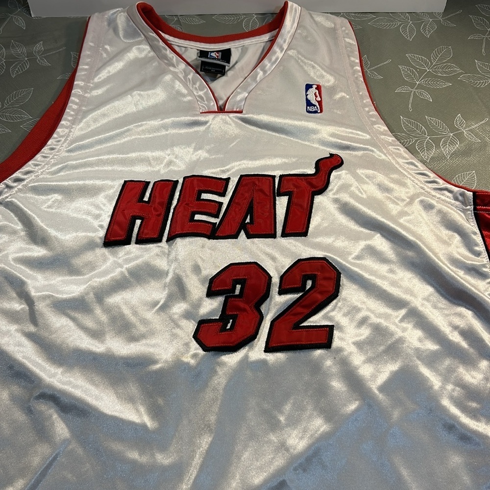 Reebok NBA Shaquille O’Neil Heat Jersey. - Picture 2 of 11